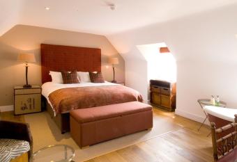 The Percy Arms allows 18 year olds to book a room