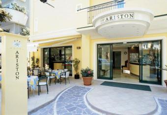 Hotel Ariston has Smoking/Balcony rooms