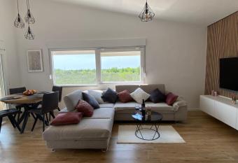 Country House Peace has Balcony rooms