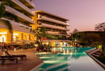 Wyndham Tamarindo has Balcony rooms