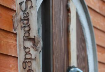 SappoLodge allows 18 year olds to book a room