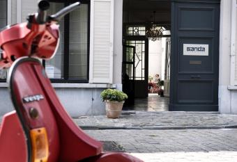 Ganda Rooms & Suites allows 18 year olds to book a room