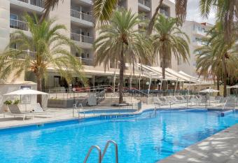 Hotel Cosmopolitan has Balcony rooms