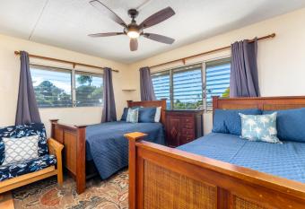 Ocean View, Great Location, Across from Kamaole Beach 2 LSV13 has rooms with a private hot tub