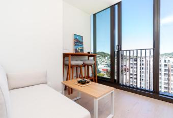 Zen Studio has rooms with a private hot tub