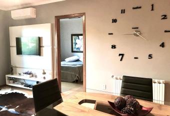 Locflat Mirante 211 Centro Gramado allows 18 year olds to book a room