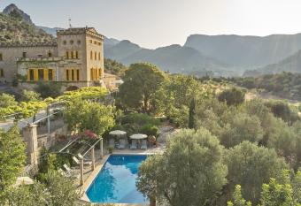 Agroturismo Alquer  a Blanca has Balcony rooms
