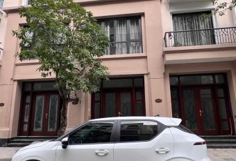 Homestay C    XANH has Balcony rooms