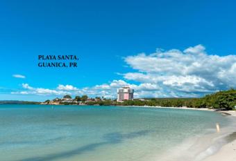 Gu  nica Sunny Home Playa Santa Access Pool Jacuzzi has rooms with a private hot tub