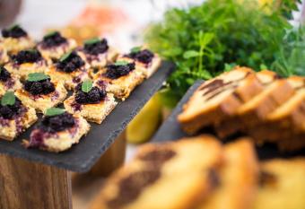 Hotel Vienna allows 18 year olds to book a room