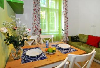 Condo Vinohrady II allows 18 year olds to book a room