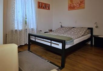 SK Apartments - Liborius allows 18 year olds to book a room