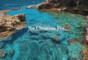 Casita Costa has rooms with a private hot tub