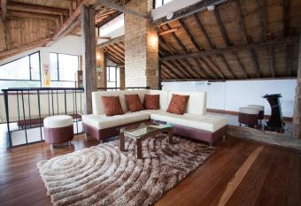 Arche Noah Boutique Hostel has Balcony rooms