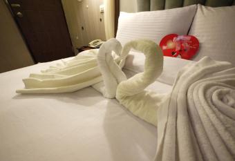 Fu Chia Hotel allows 18 year olds to book a room