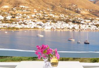 Paros Paradise Apartments allows 18 year olds to book a room