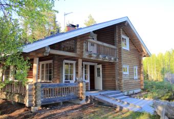 Aapishovi Chalet has Balcony rooms