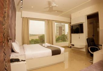 Hotel lime tree has Balcony rooms