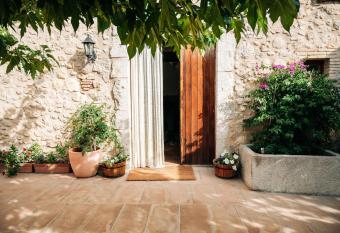 Mas Camins B&B Adults Only allows 18 year olds to book a room