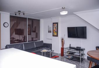 Apartment Carrera 301 has rooms with a private hot tub