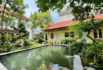 L   house H   N   i has Balcony rooms