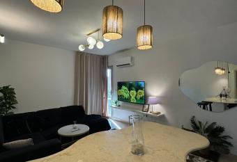                                    has rooms with a private hot tub