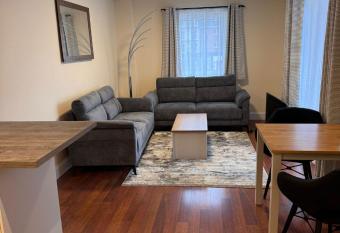 Washington Street Penthouse Apartment has rooms with a private hot tub