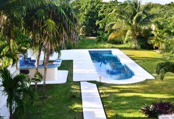 Villa Camilla has Balcony rooms