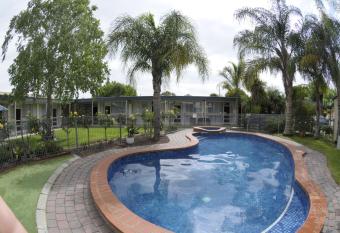 Warrina Motor Inn Wodonga CBD has Balcony rooms