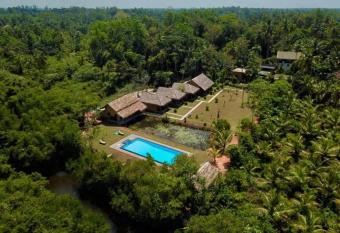 Happy Man Village has Balcony rooms