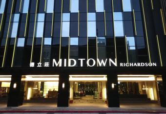 Hotel Midtown Richardson allows 18 year olds to book a room