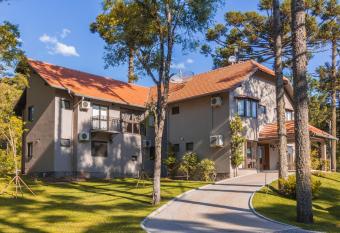 Tri Pousada Caracol allows 18 year olds to book a room