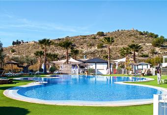 Camping El Torres has Balcony rooms