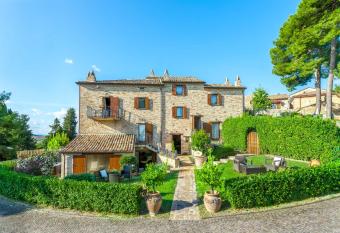 Mons Major Relais has Balcony rooms