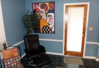 Harken Lodge has Balcony rooms