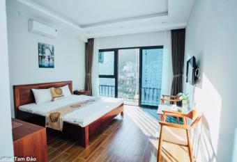 Kh  ch s   n Lotus Tam      o has Balcony rooms