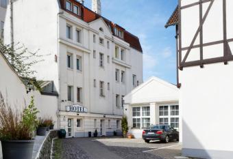 Hotel Alte Fabrik allows 18 year olds to book a room