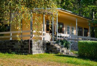 Ferienpark Bad Sonnenland allows 18 year olds to book a room