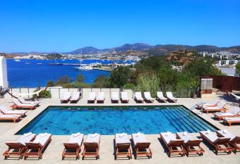 Senses Hotel - Adult Only allows 18 year olds to book a room