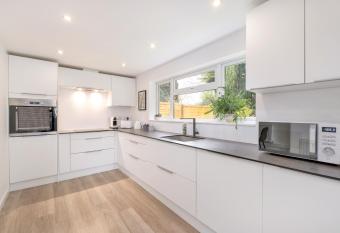 Bluebell House has Balcony rooms