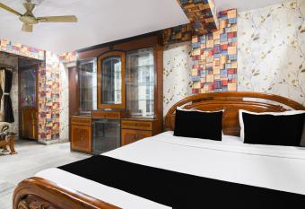 Hotel O Pinnacle Auberge allows 18 year olds to book a room