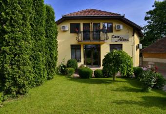 Casa Alina has Balcony rooms
