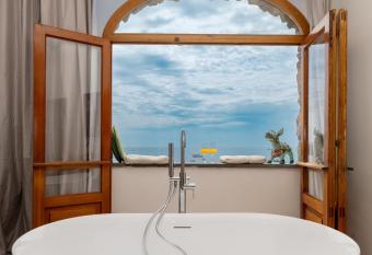 La Dolce Vita a Positano boutique hotel allows 18 year olds to book a room