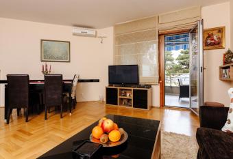 Apartment Sahala has Balcony rooms