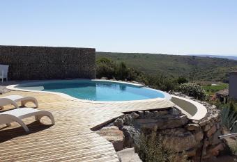 Les Caselles de Marie allows 18 year olds to book a room