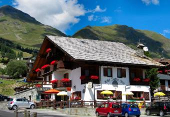 Santa San has Balcony rooms