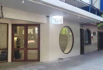 Squirrel House has Balcony rooms