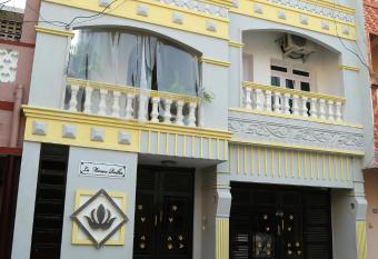 La Maison Radha has Balcony rooms