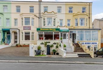 Benson Hotel - Small Families & Couples only allows 18 year olds to book a room