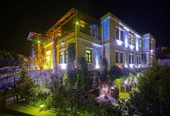 Alaturca House allows 18 year olds to book a room